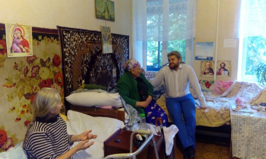 КІРОВОГРАДСЬКА ЄПАРХІЯ. Учасники «Асоціації православних сімей» відвідали людей похилого віку