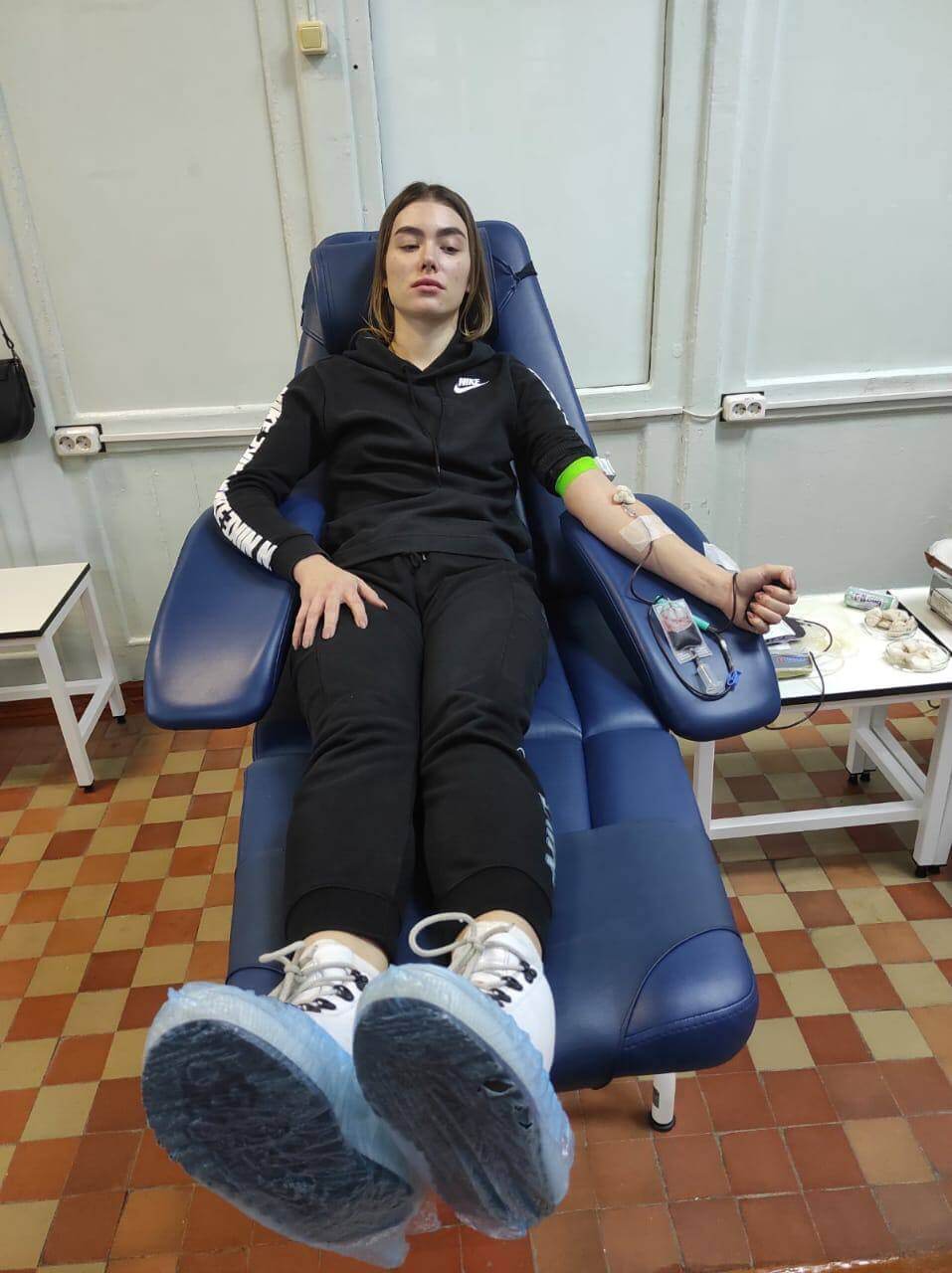 F9BF6A53-289D-41C3-AAE0-6DE378B80AD8