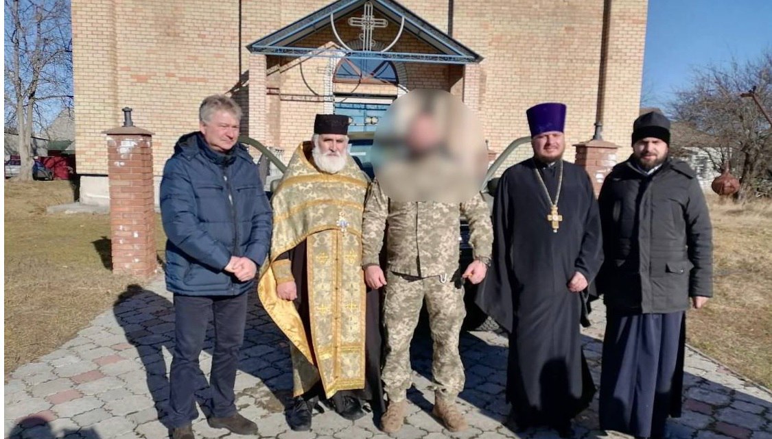У Борисполі передали автомобіль для ЗСУ