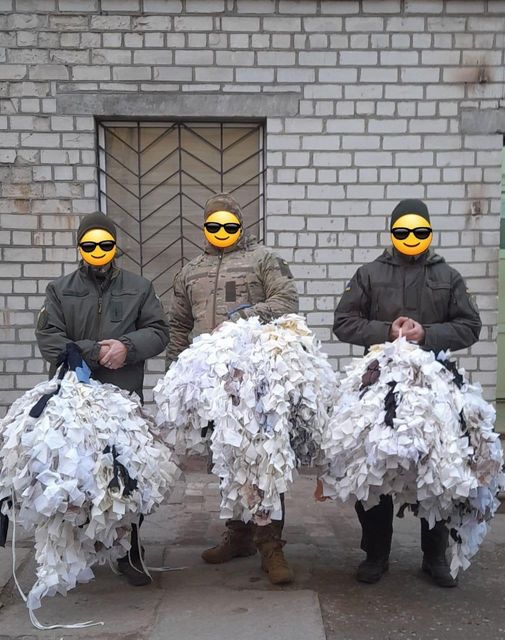 У Кременчуці віруючі УПЦ передали окопні свічки та маскувальні сітки на передову