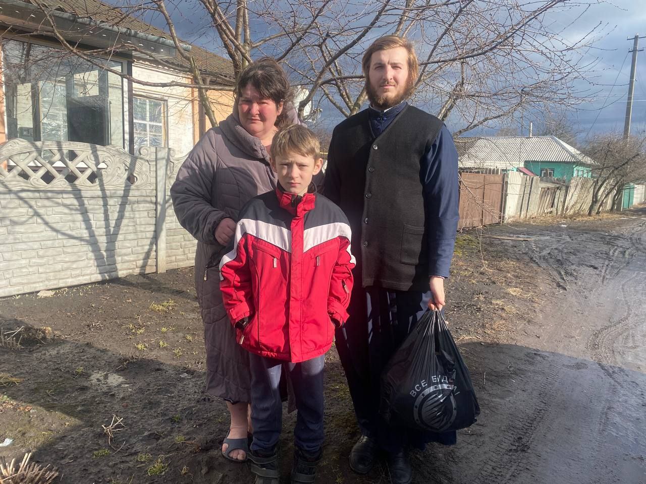 Духовенство Ніжинської єпархії передало нужденним гуманітарну допопомогу