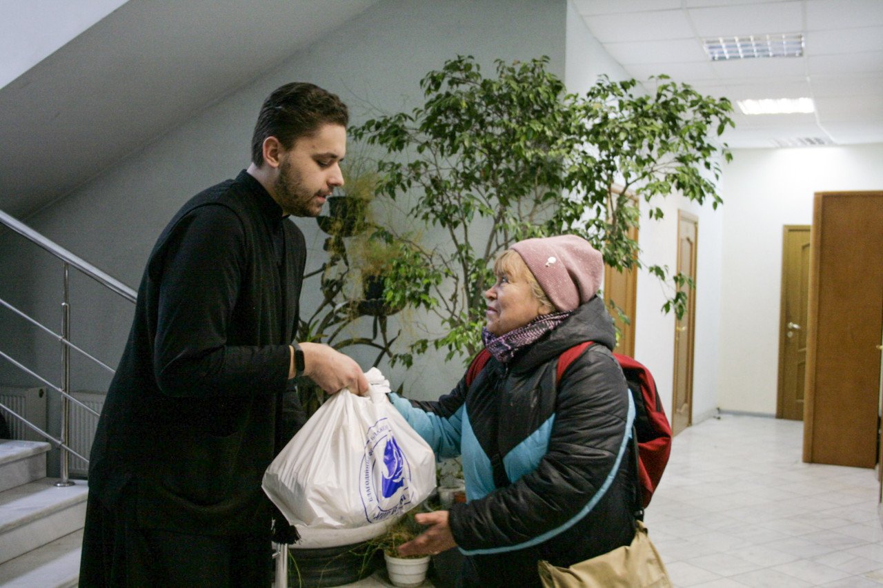 200 родин переселенців отримали гуманітарні набори