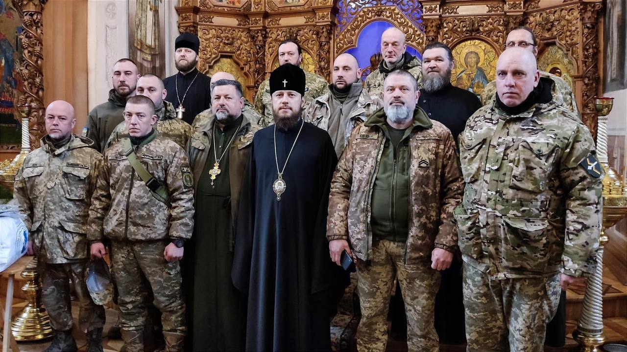 Київська єпархія передала гуманітарну допомогу для трьох підрозділів ЗСУ