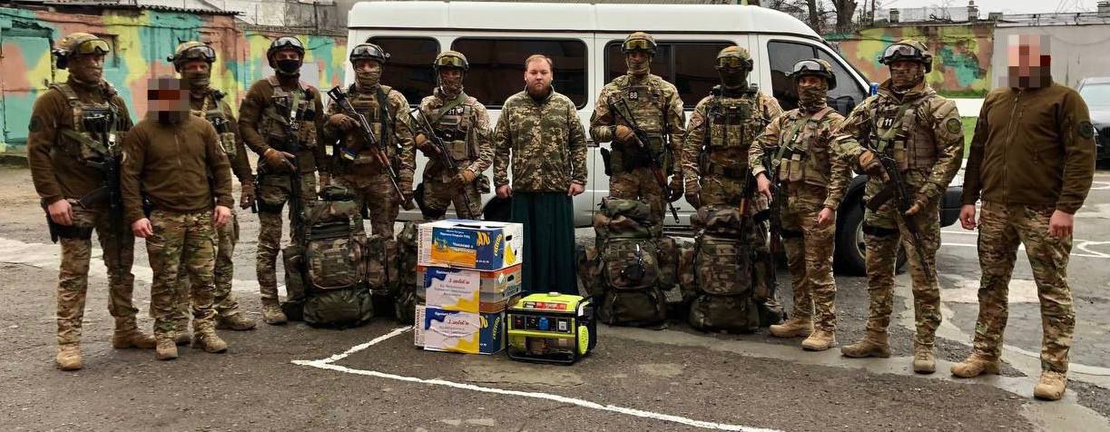 Клірик Одесської єпархії передав гуманітарну допомогу підрозділу ЗСУ