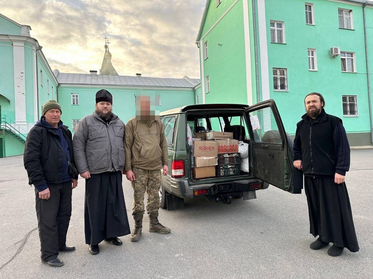 У Браїлівському монастирі на Вінничині передали гуманітарну допомогу захисникам Україн