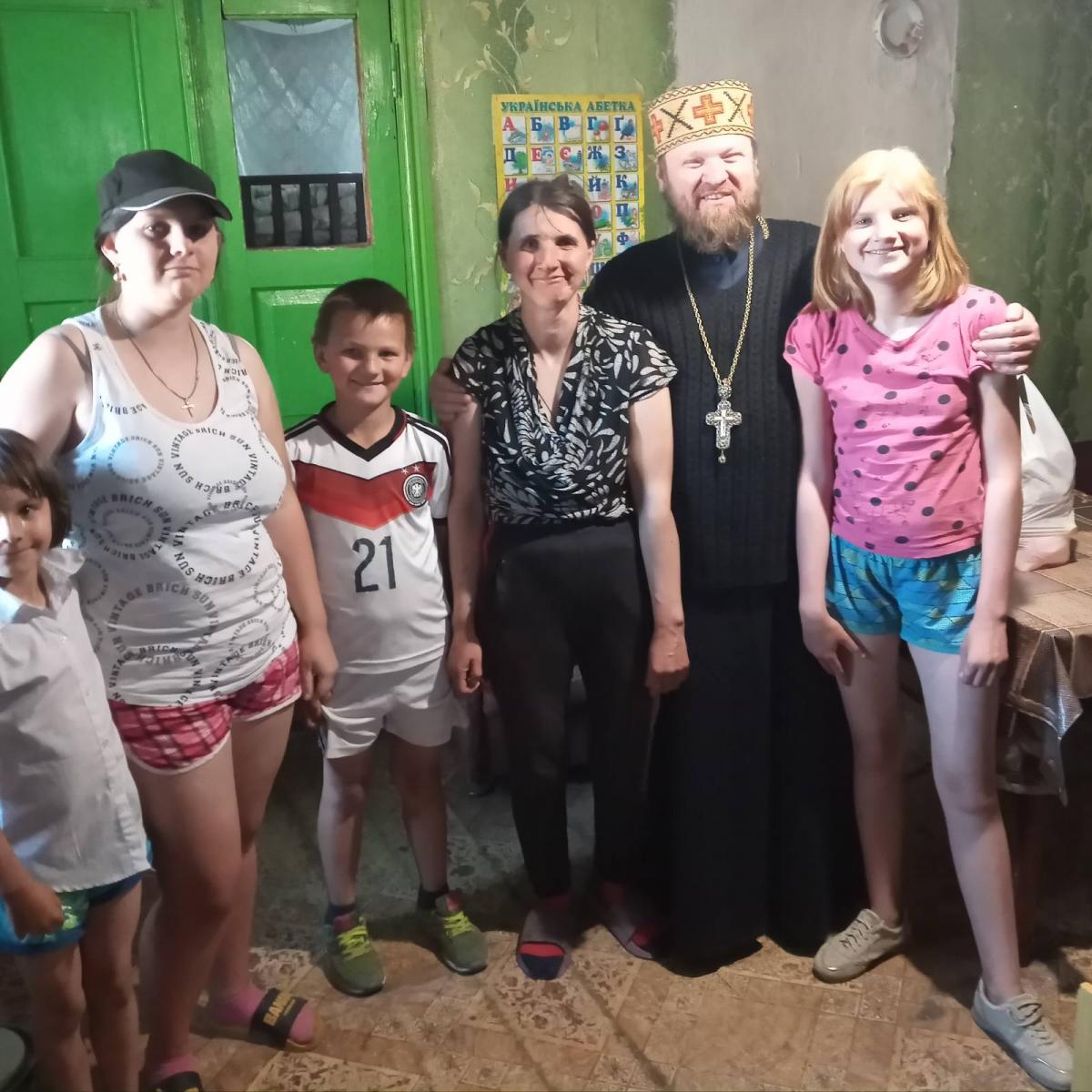 Житомирська єпархія передала допомогу для ЗСУ