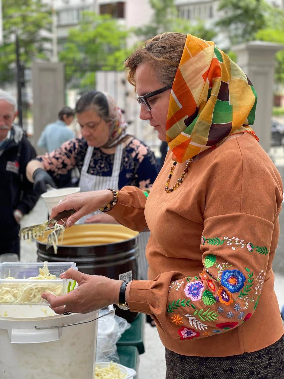 Благодійні обіди при київському храмовому комплексі УПЦ
