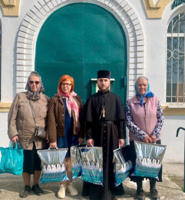 Парафія Камʼянської єпархії УПЦ передала допомогу ЗСУ