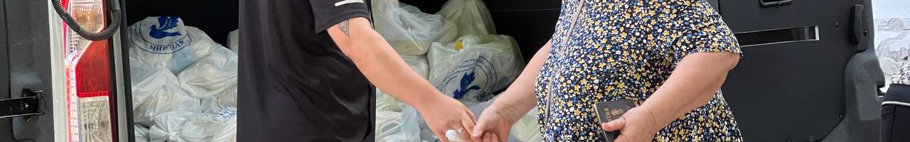 У Києві 100 родин переселенців отримали продуктові набори від Соціального відділу