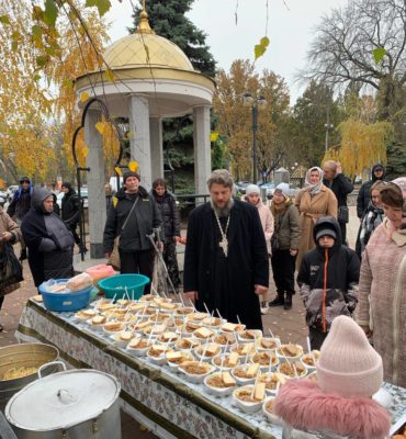 Благодійні трапези для прихожан і всіх нужденних