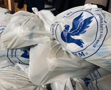 Соціальний відділ УПЦ передав продуктові набори 100 родинам переселенців