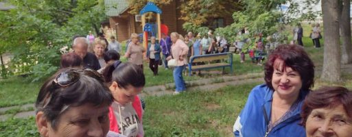 Соціальний відділ УПЦ надав гуманітарну допомогу 100 родинам вимушених переселенців